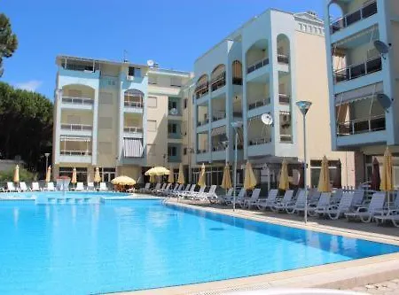 Naura's Luxury Seaside Apartment